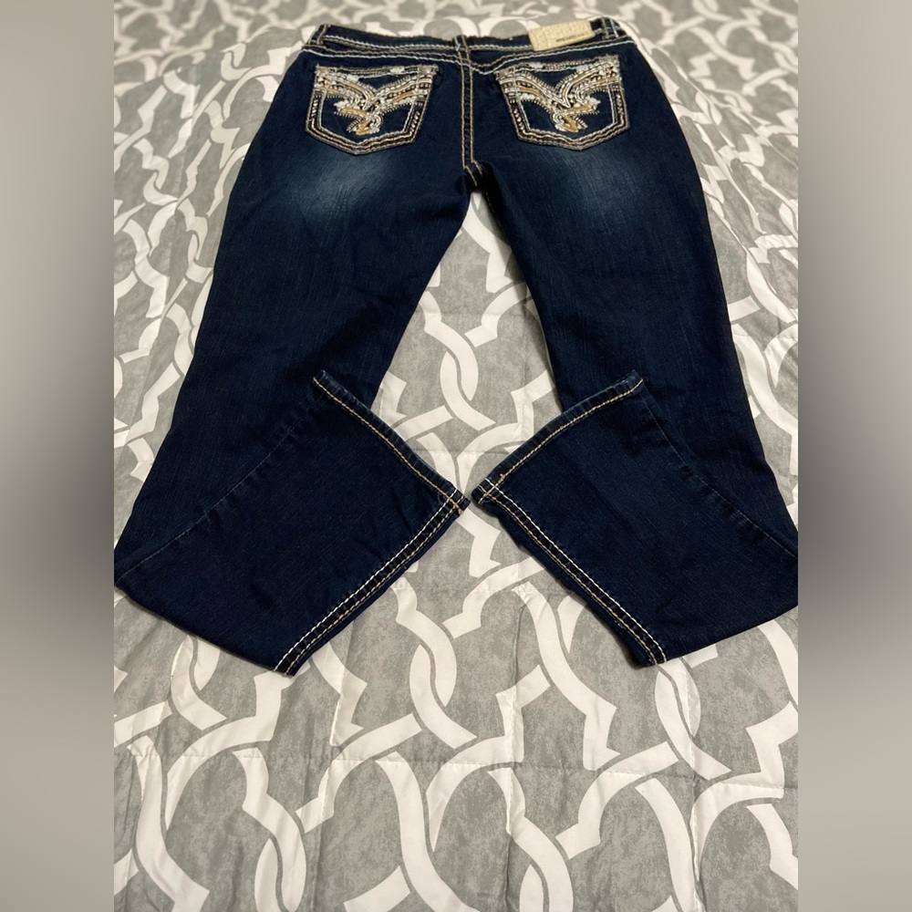 Grace In LA~Easy Fit~Dark Wash~Mid-Rise~Boot Cut Jeans~Metallic Design~Size 28